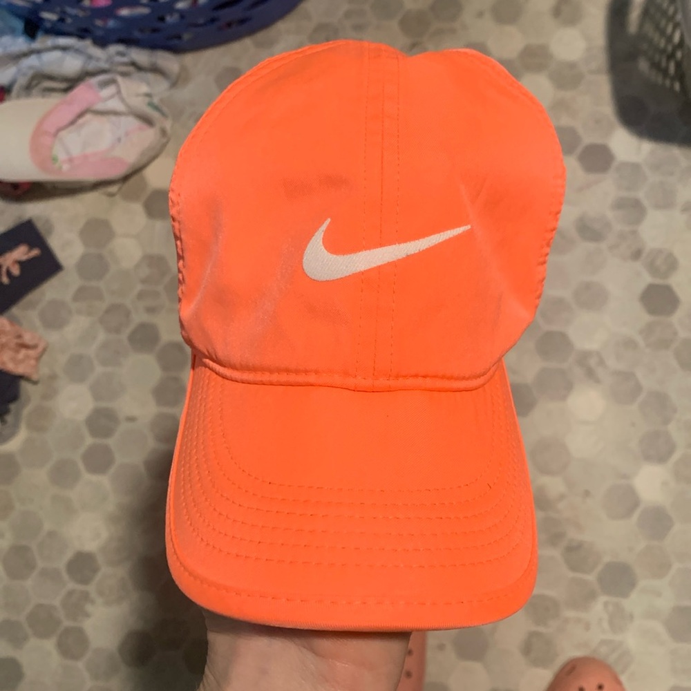 Nike dry fit running hat